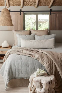 Evie Textured Comforter