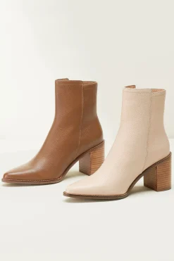 Seychelles Desirable Boot